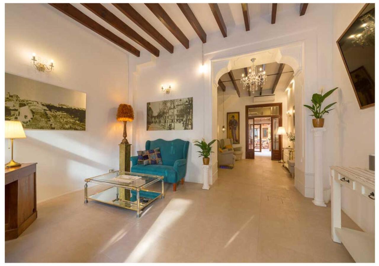 אפרטהוטל לןקמאג'ור Boutique Hostal "Born53" Im Stadtkern Von Llucmajor, Mallorca מראה חיצוני תמונה