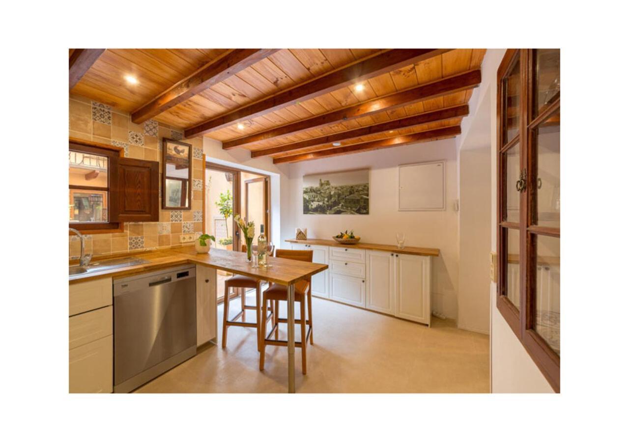 אפרטהוטל לןקמאג'ור Boutique Hostal "Born53" Im Stadtkern Von Llucmajor, Mallorca מראה חיצוני תמונה