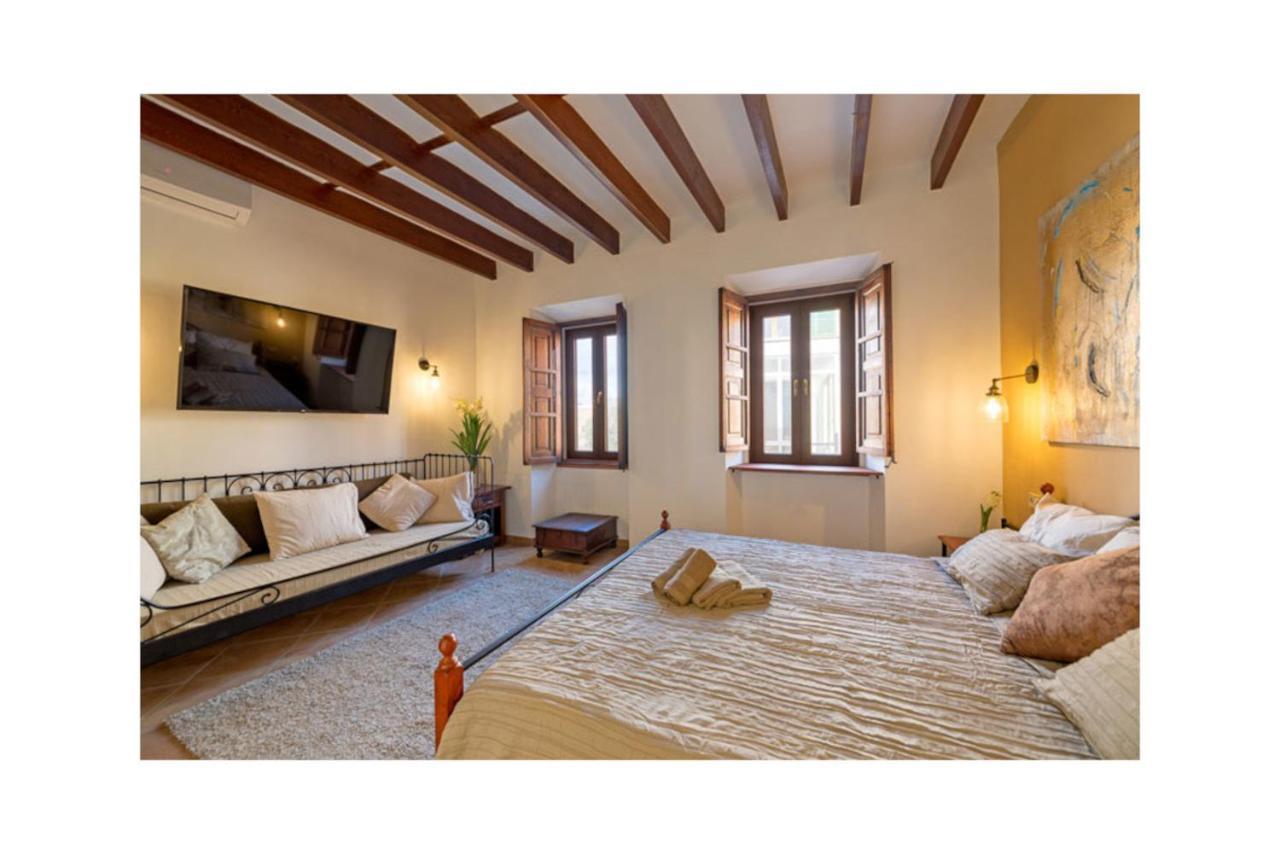 אפרטהוטל לןקמאג'ור Boutique Hostal "Born53" Im Stadtkern Von Llucmajor, Mallorca מראה חיצוני תמונה